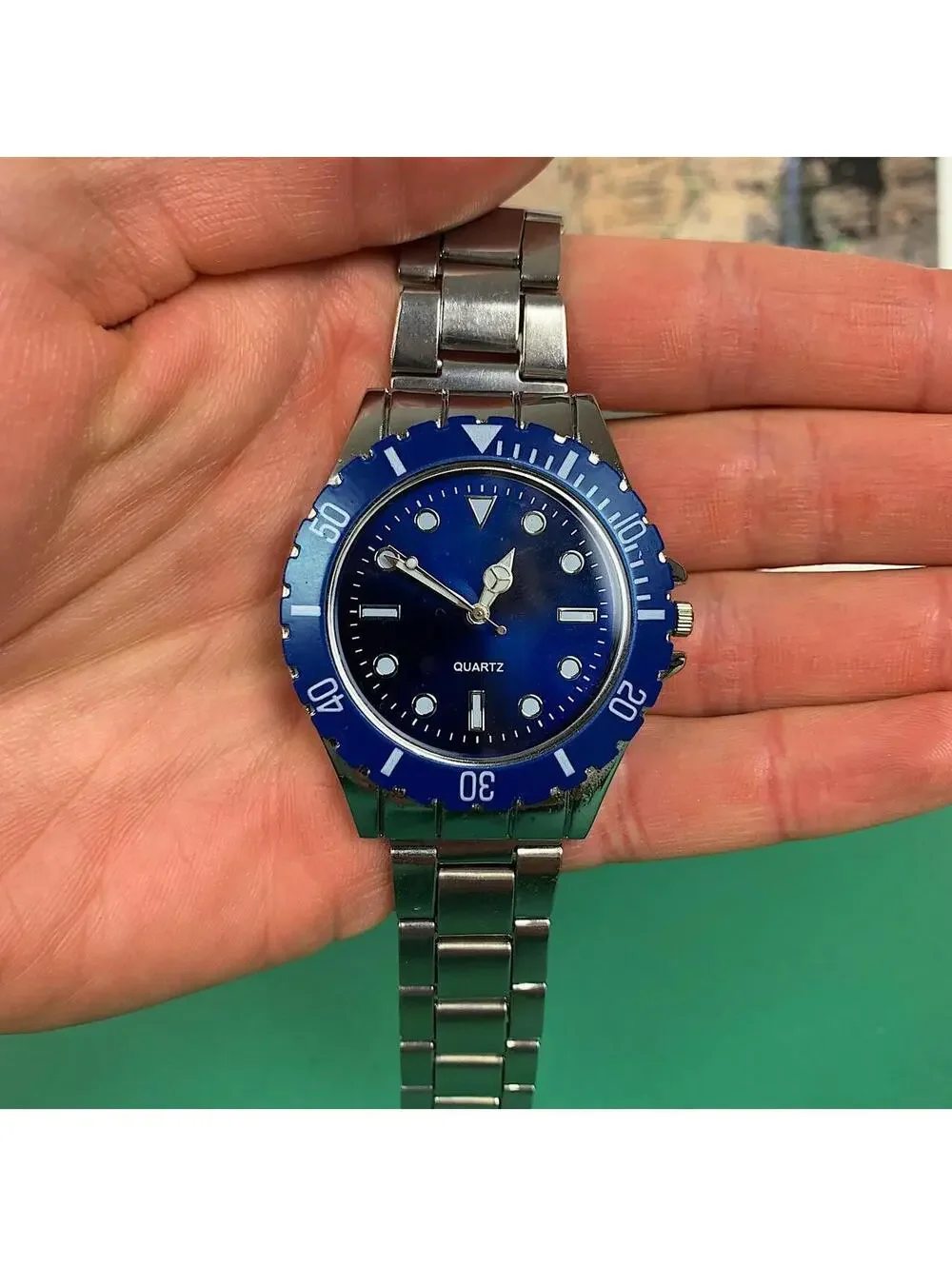 Classy Y2k 2000s vintage style essential minimalist retro stainless steel blue